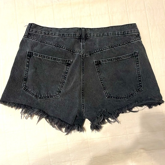 Gap black denim cut-off shorts - Picture 3 of 5